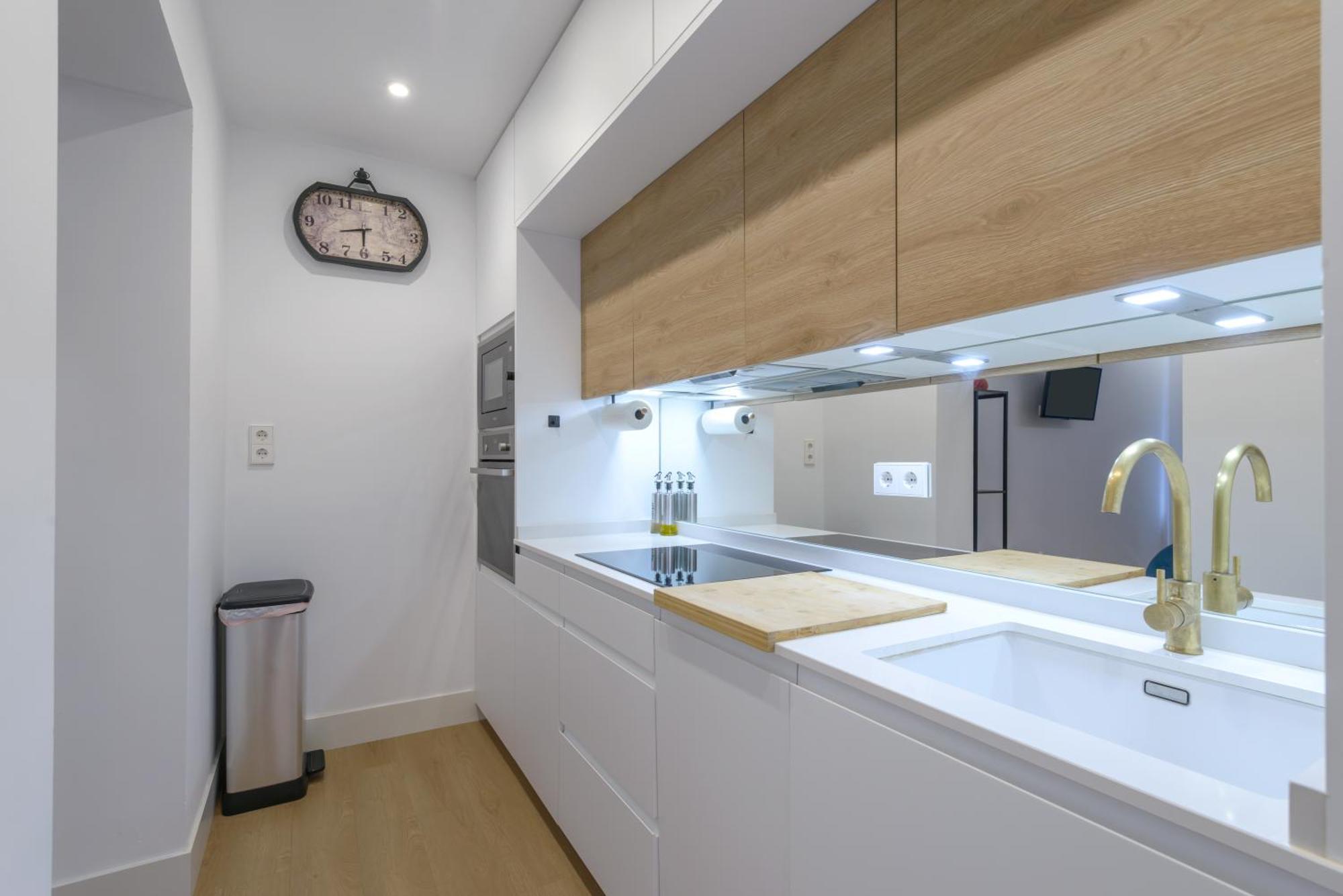 マドリードGran Via New 2Br 1Bth Elevatorアパートメント エクステリア 写真