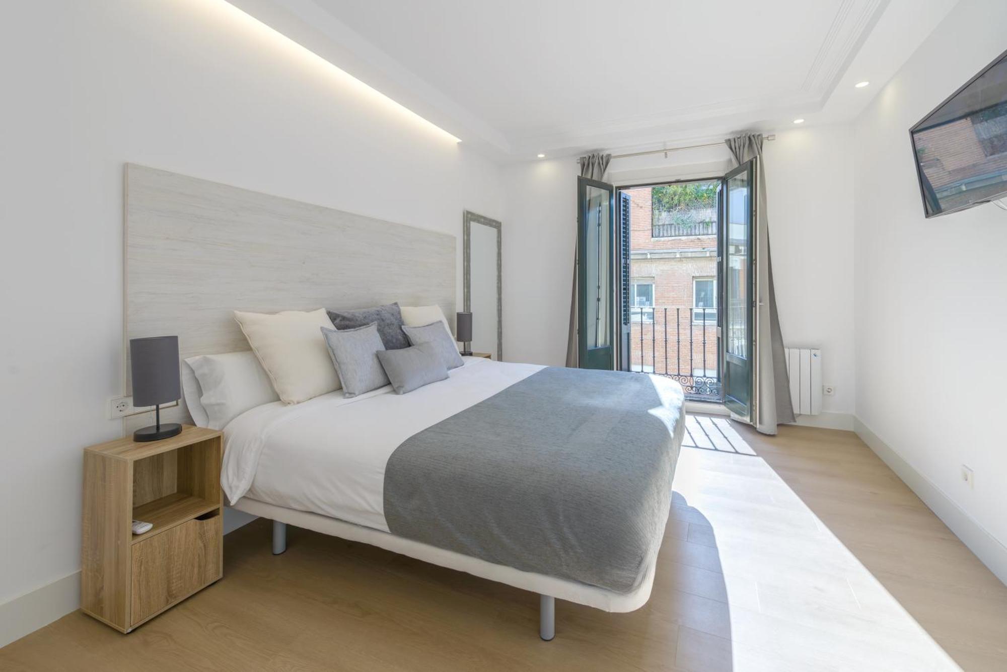 マドリードGran Via New 2Br 1Bth Elevatorアパートメント エクステリア 写真