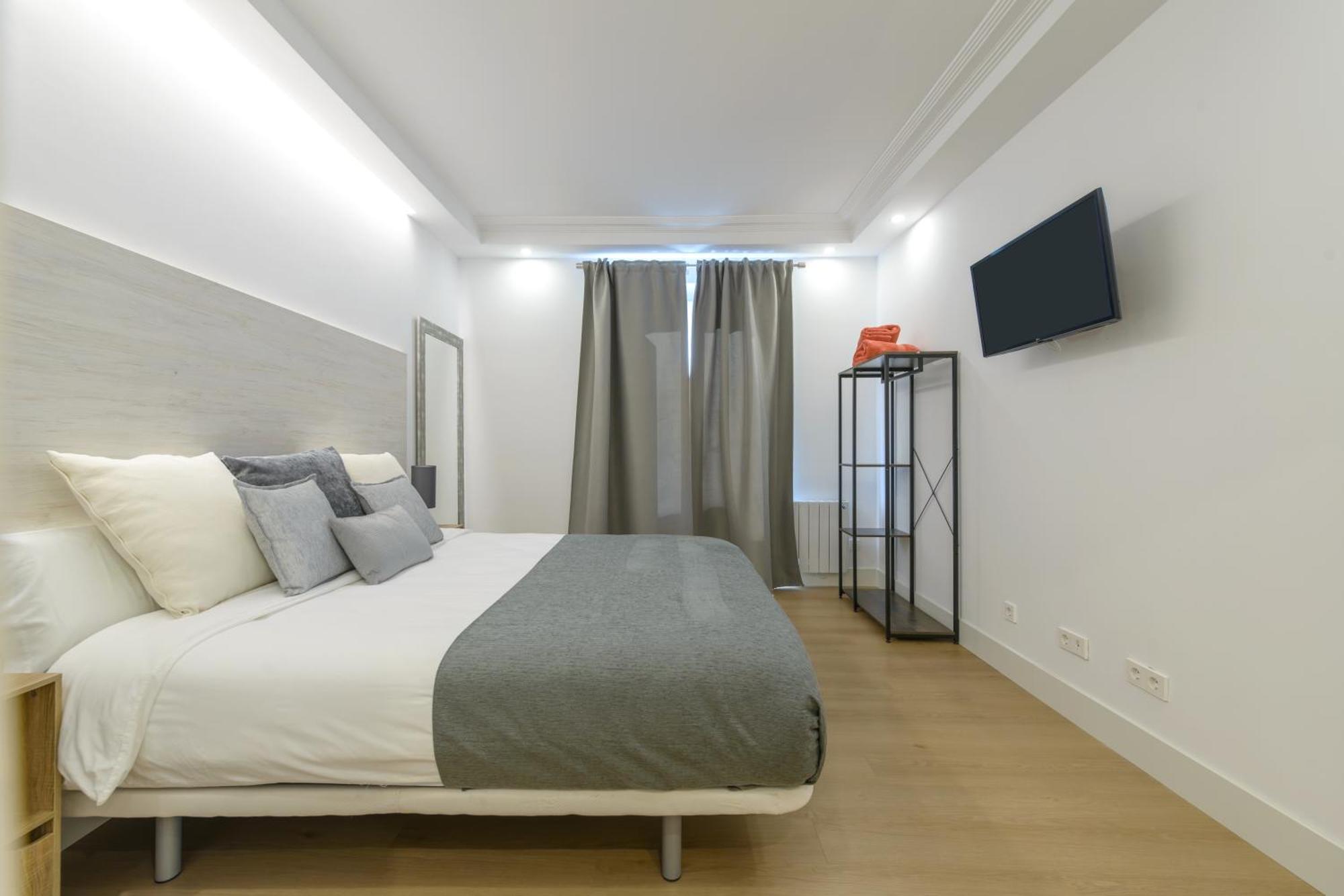 マドリードGran Via New 2Br 1Bth Elevatorアパートメント エクステリア 写真